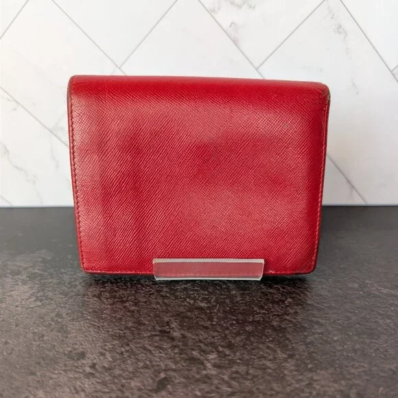 Prada Red Leather Wallet – Classic Snap Closure - Picture 3 of 17